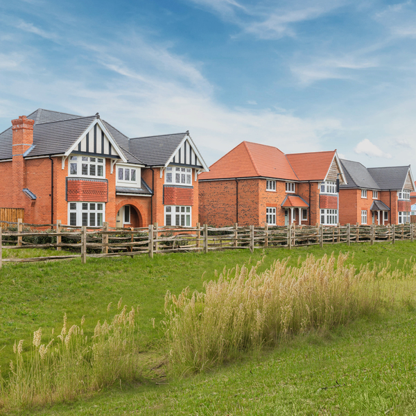 5 - Redrow - Street Scenes at The Nook