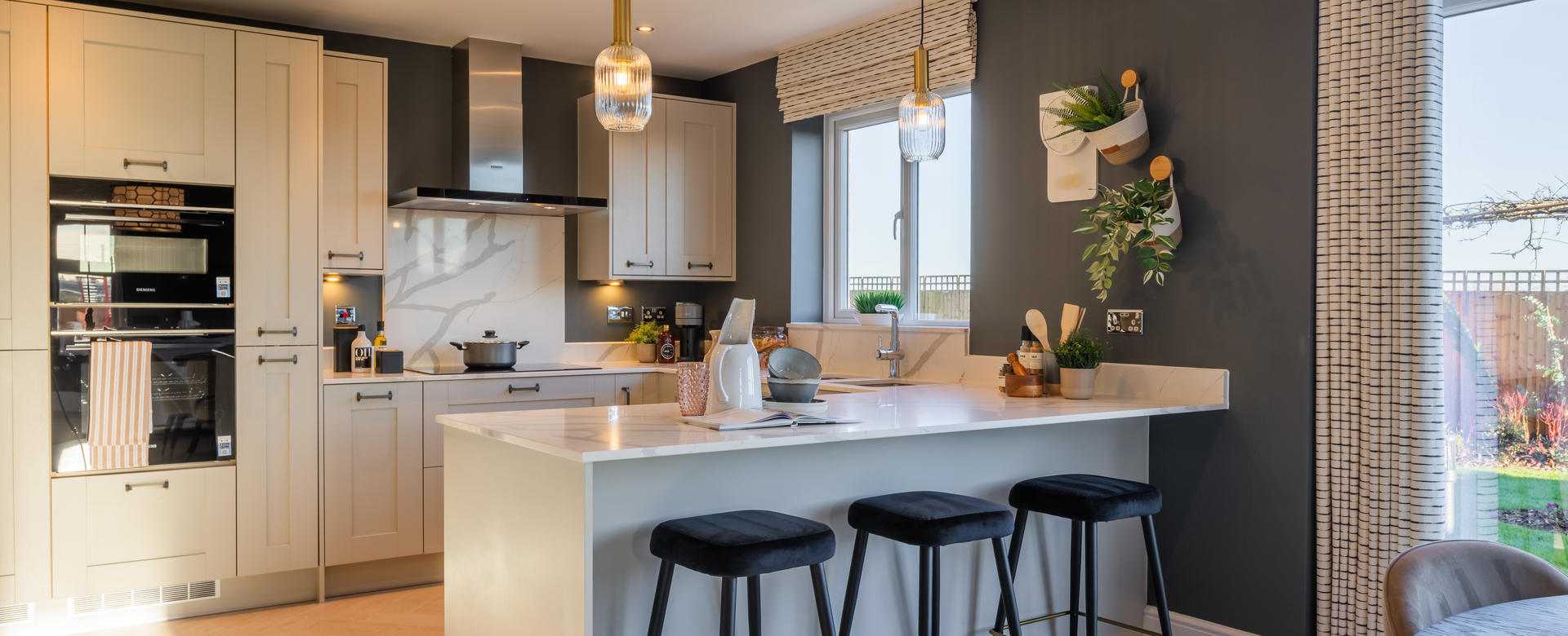 8 - Redrow - The Hampstead Kitchen at Curborough Lakes