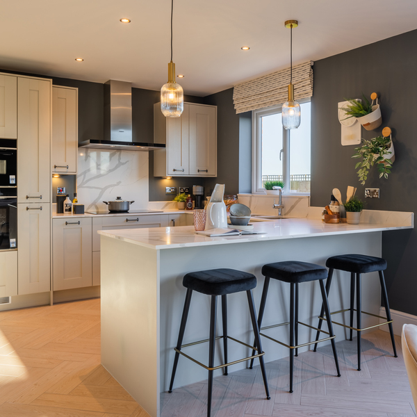 8 - Redrow - The Hampstead Kitchen at Curborough Lakes