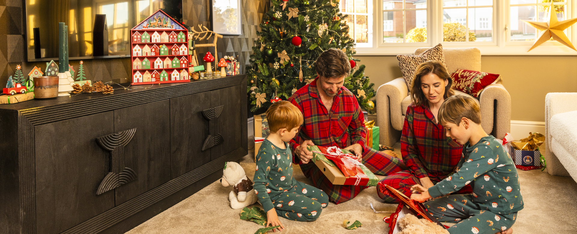 3 - Redrow - Family time Christmas morning in a Redrow home