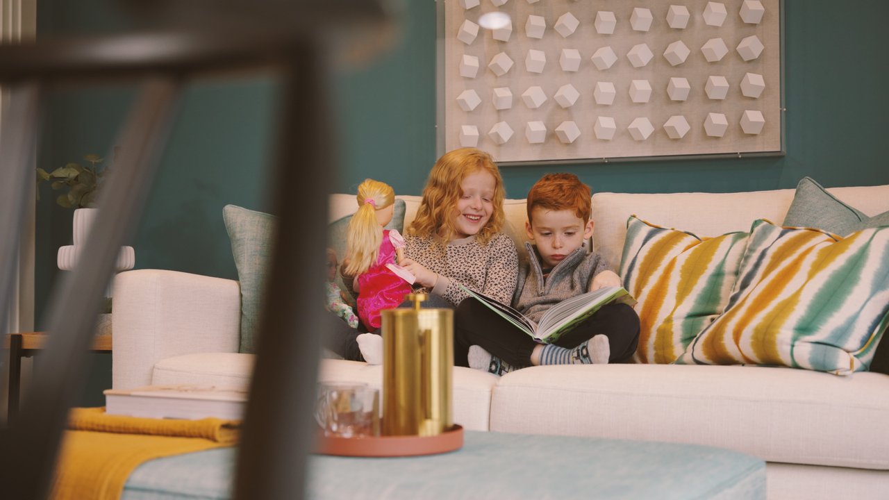 Redrow - Inspiration - Children reading