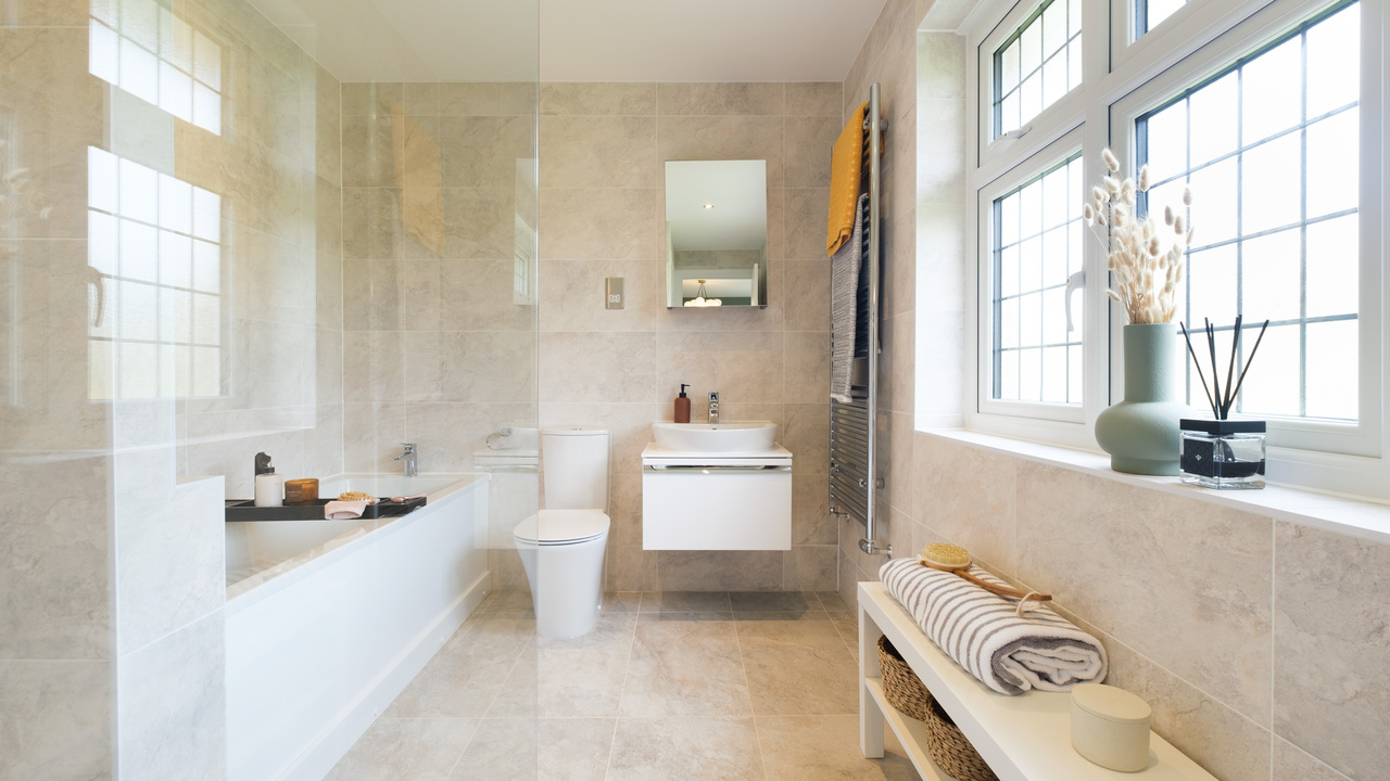 Redrow - Inspiration - Leamington Bathroom