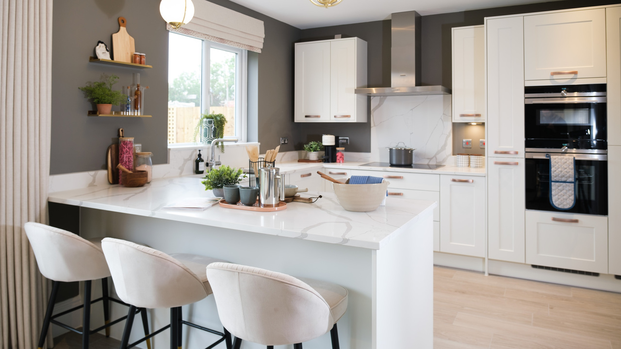 Redrow | Inspiration | Open plan Redrow kitchen