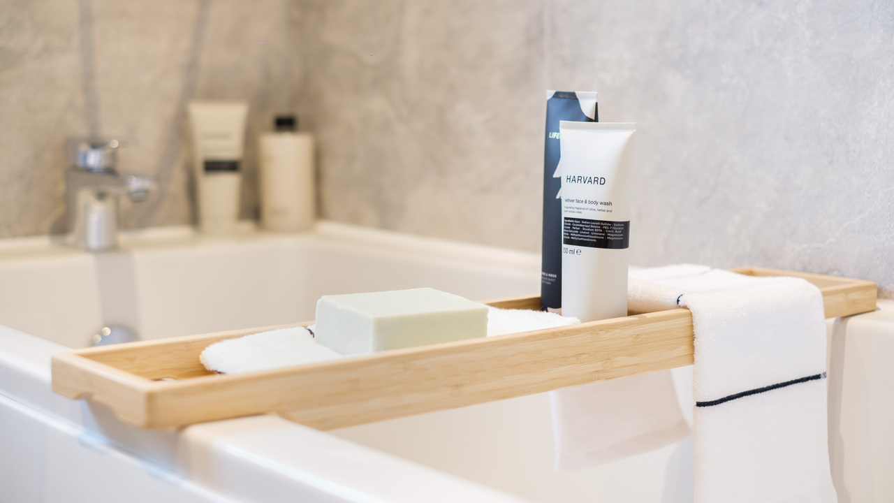 Redrow - Inspiration - Wooden bathroom tidy