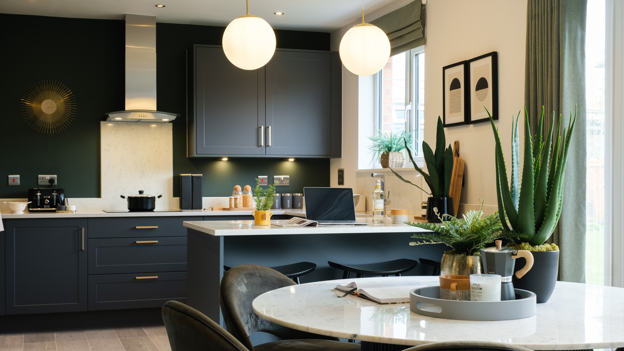 Redrow | Inspiration | Show Home Kitchen