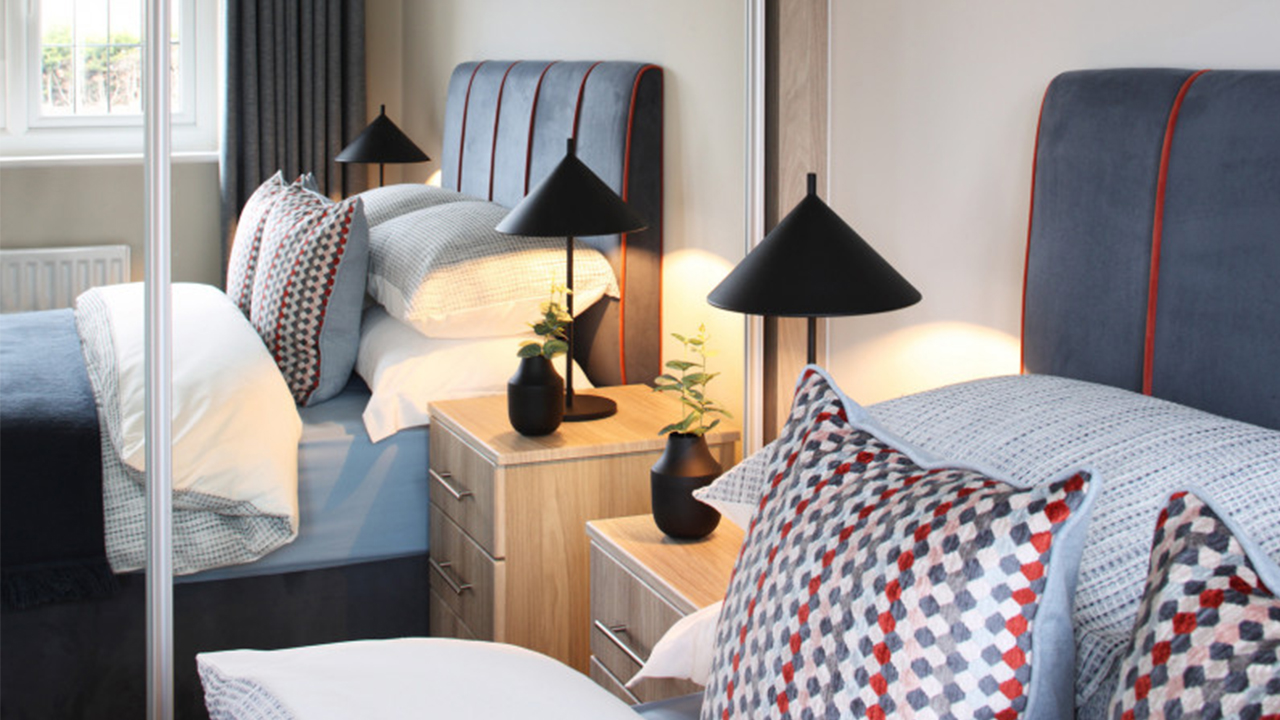 Redrow | Inspiration | Bed By Mirror