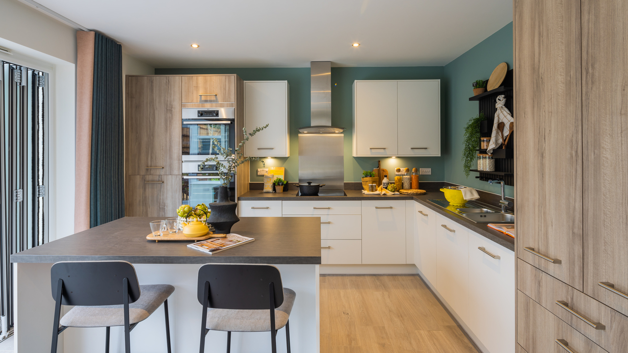 Redrow - Inspiration - Kitchen with breakfast table and Smart Tanzania Silver flooring