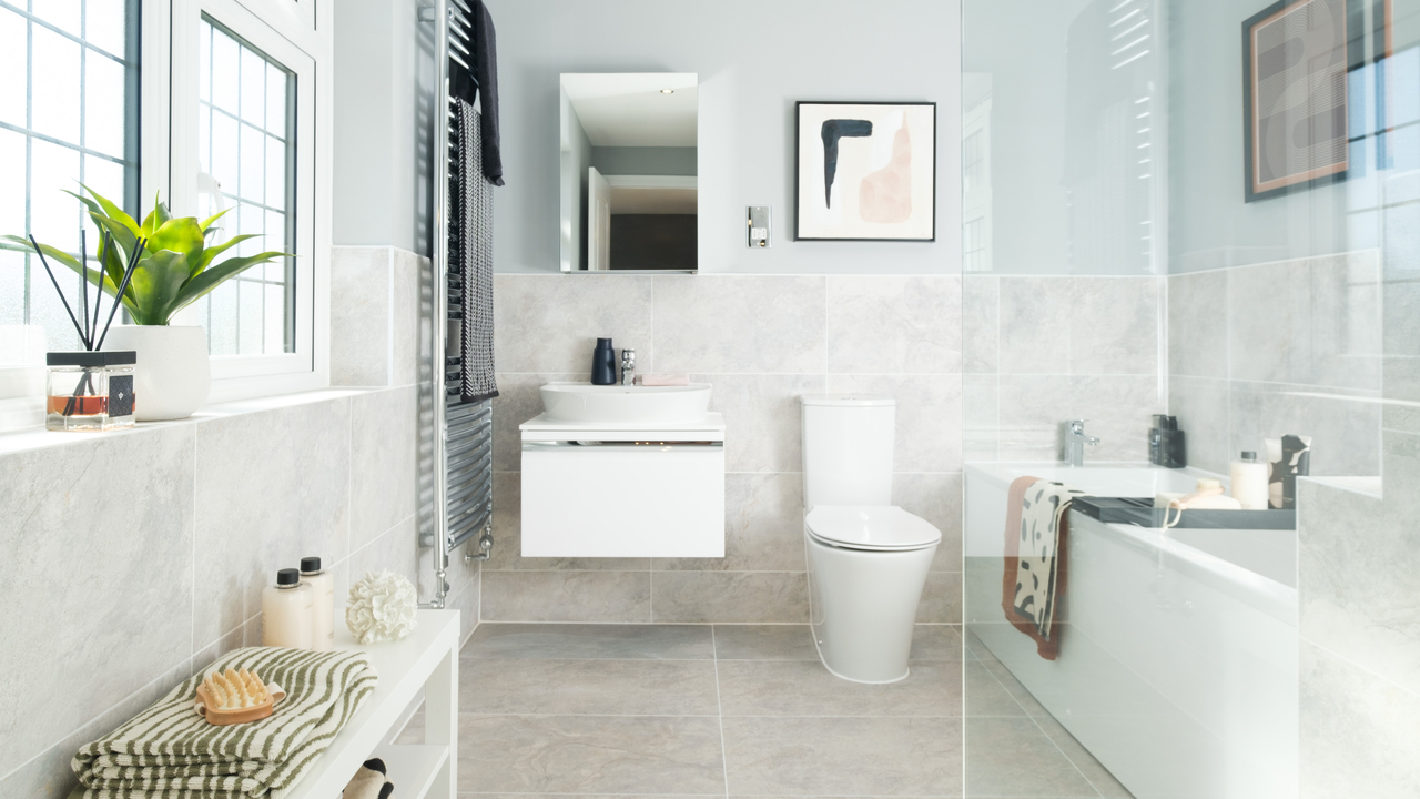 Redrow - Inspiration - White bathroom