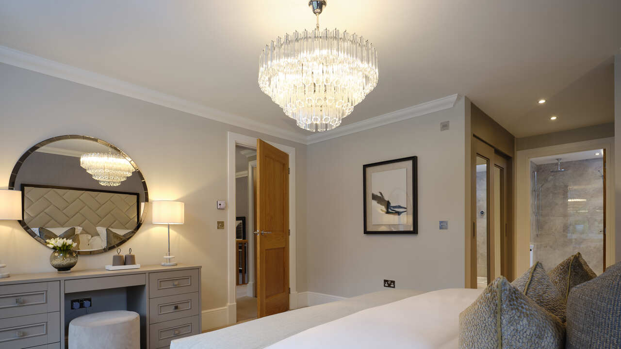 Redrow - Inspiration - Blenheim bedroom chandelier