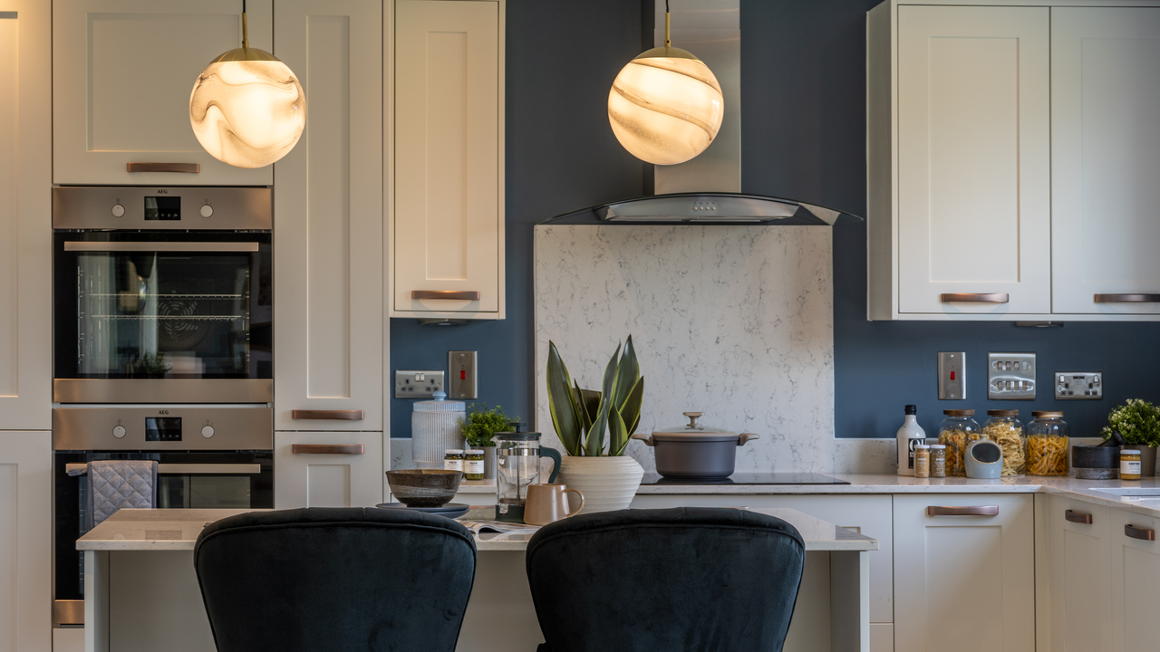 Redrow - Inspiration - Henley kitchen pendants