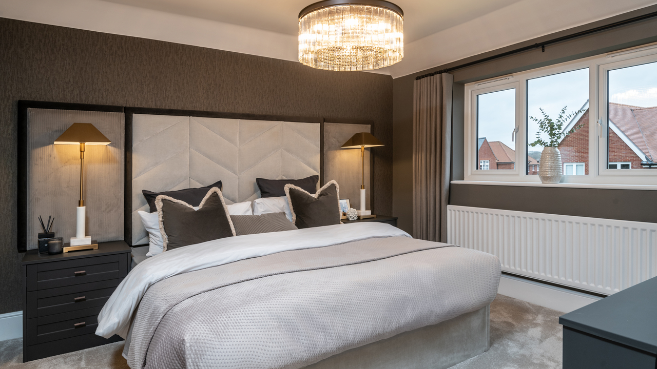 Redrow - Inspiration - Ledsham main bedroom