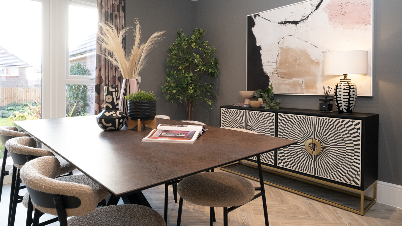 Redrow - Inspiration - Plants in dining room