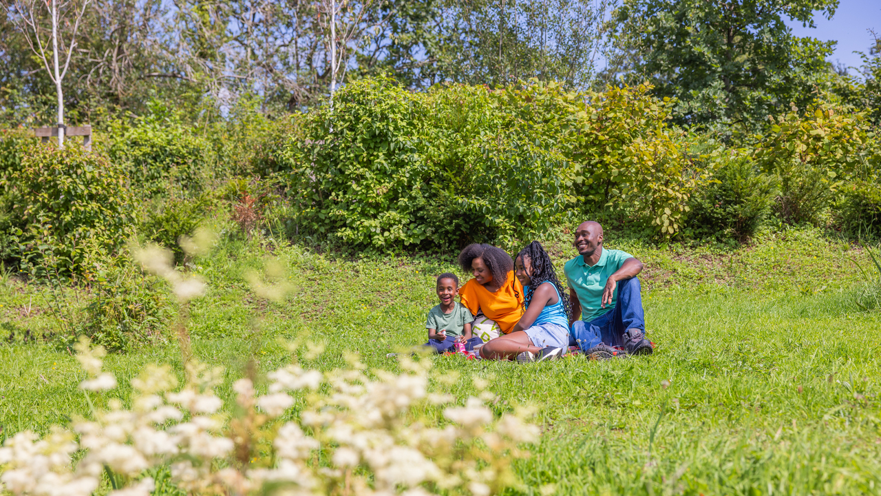 Redrow - Inspiration - Family outside in nature