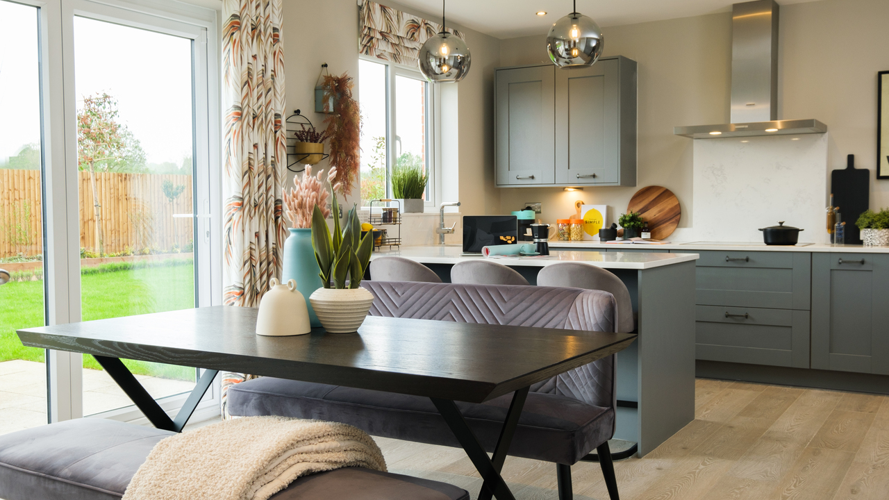 Redrow - Inspiration - Open plan kitchen diner