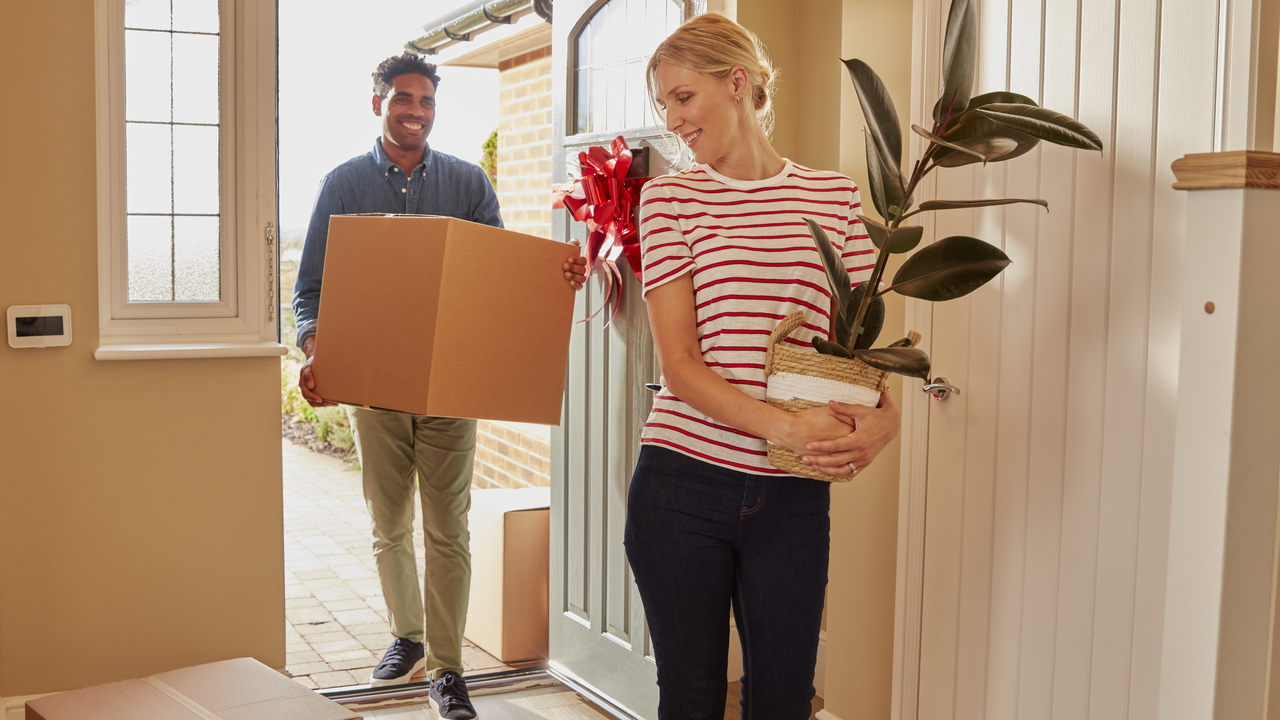 Redrow - Inspiration - Couple moving into their new home