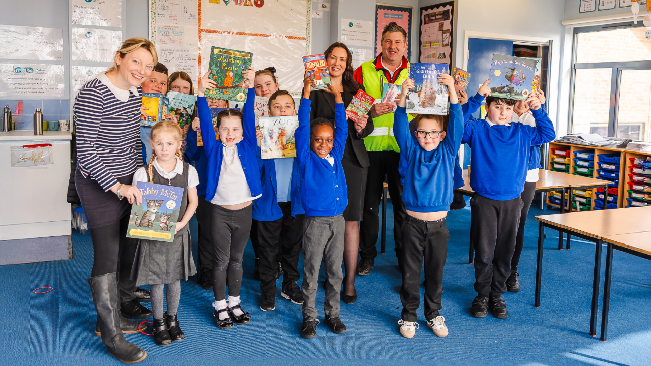 Redrow - News - Sharps Copse School Donation
