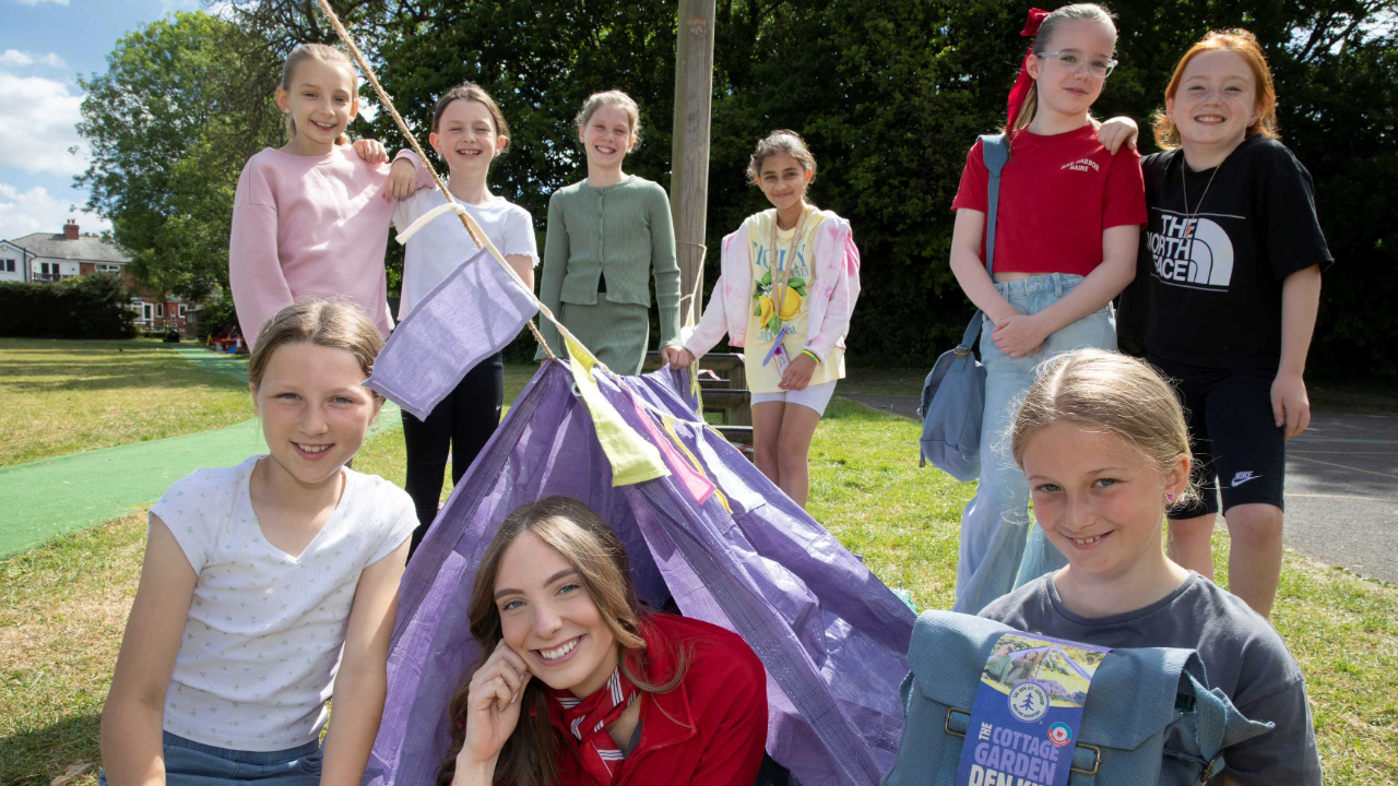 Redrow - News - Chorley pupils discover the art of den building
