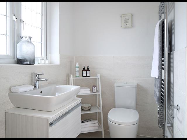 Canterbury-Bathroom-37369