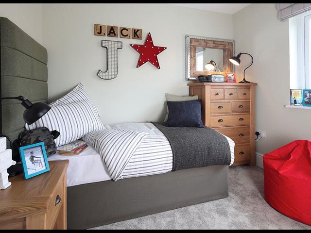 Canterbury-Bedroom-37375