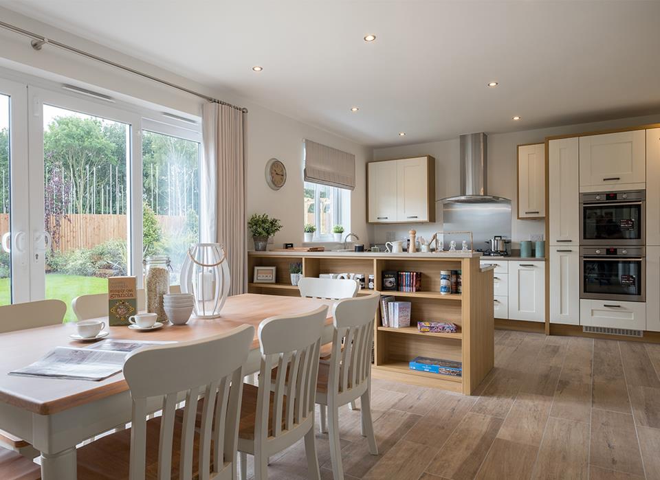 Henley-dining kitchen-37779