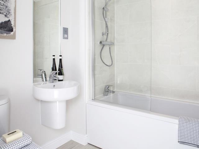 Ledbury-Bathroom-27854