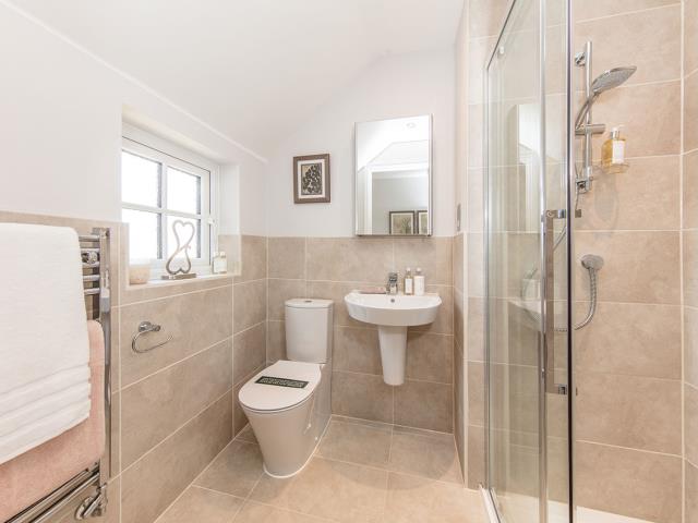 RegentsGrange-Marlow-Bathroom-43597