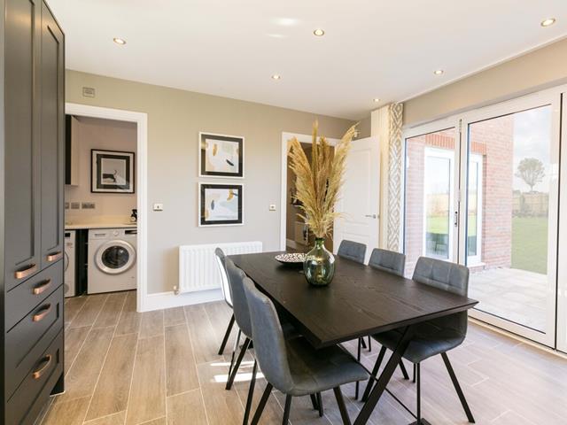 Redrow-Harlech-Kitchen Dining-58645