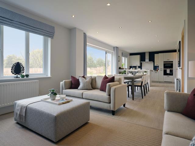 Redrow-Henley-Family_Dining_Kitchen-51273