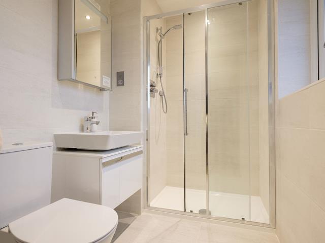 Henley-Bathroom-41557