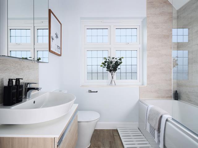 Warwick-Bathroom-46878