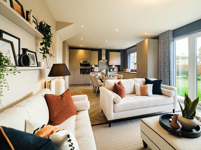redrow-the-leamington-lifestyle-kitchen-dining-family-65389