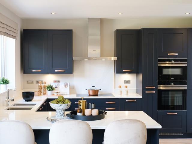 redrow-the-balmoral-kitchen-60298