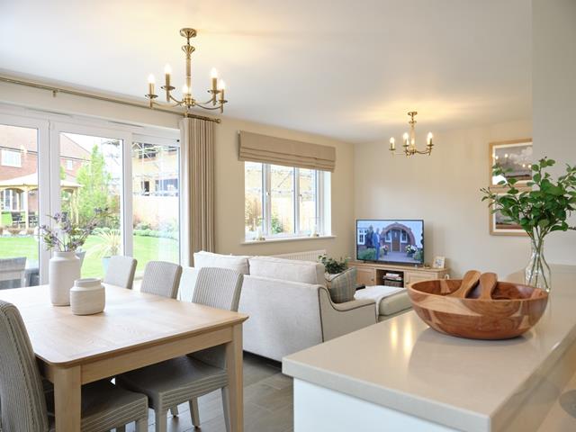 redrow-the-hadleigh-dining-lounge-47359