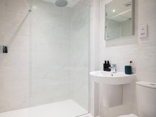 redrow-the-kensington-end-bathroom-52711