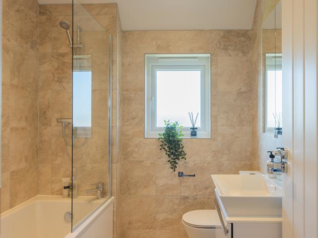 redrow-the-welwyn-bathroom-59603