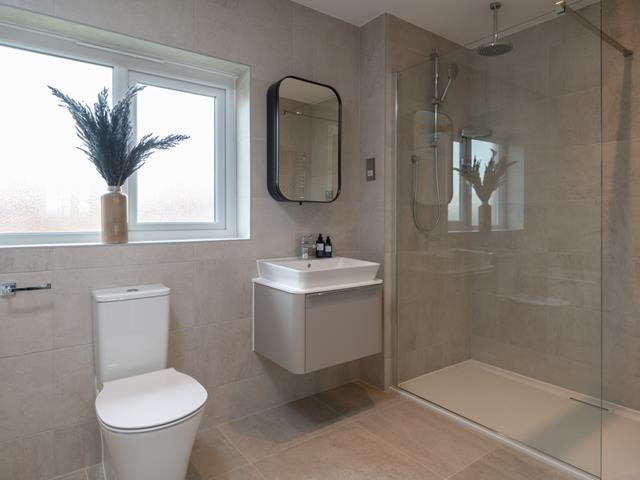 Redrow - The Harrogate Lifestyle - Ensuite - 67042