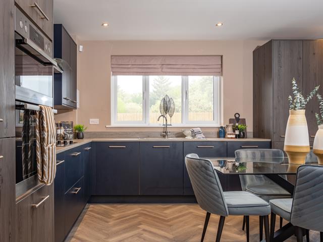 Redrow - The Leamington Lifestyle - Kitchen - 66911