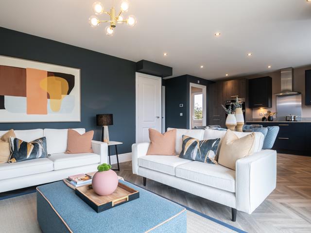 Redrow - The Leamington Lifestyle - Kitchen Dining Family - 66909