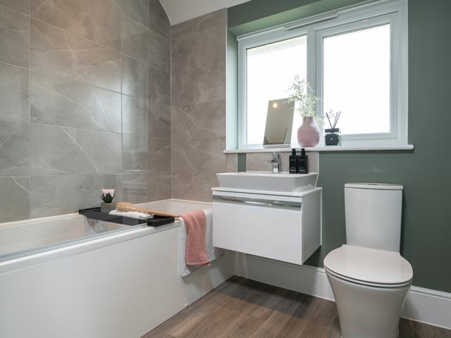 Redrow - The Cambridge - Bathroom - 67755
