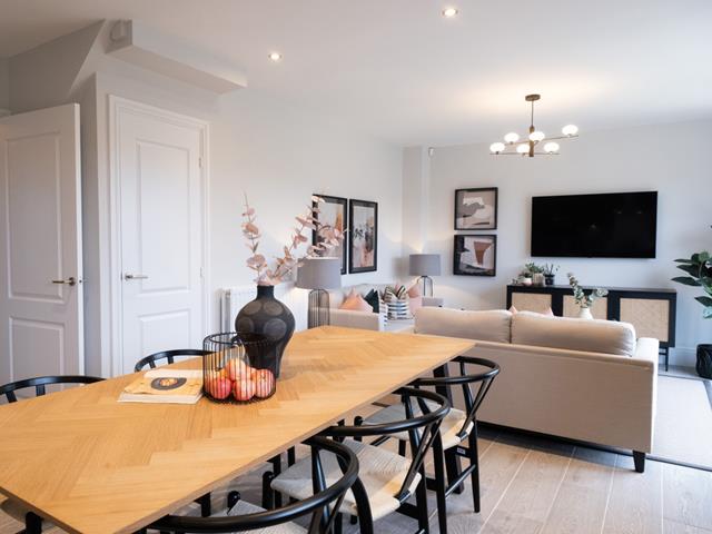 redrow-the-cambridge-dining-family-63520