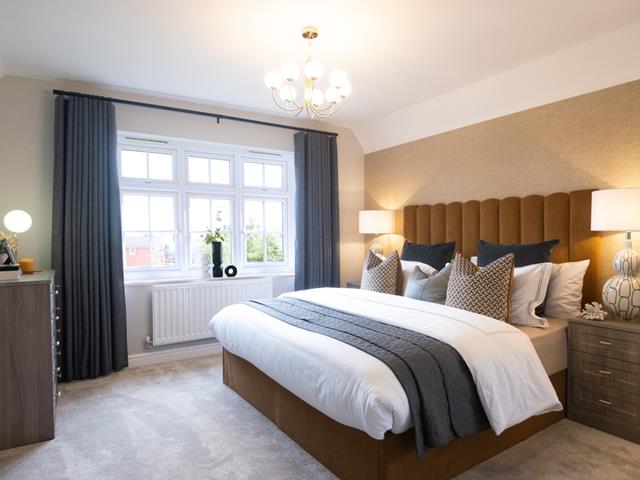 redrow-the-cambridge-main-bedroom-63526