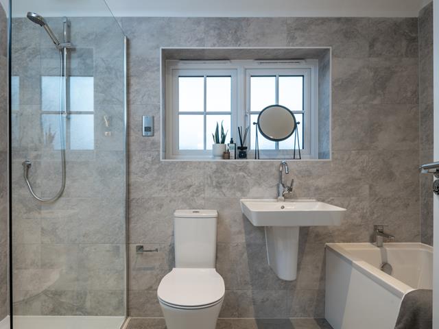 Redrow - The Ledsham - En-suite - 66297