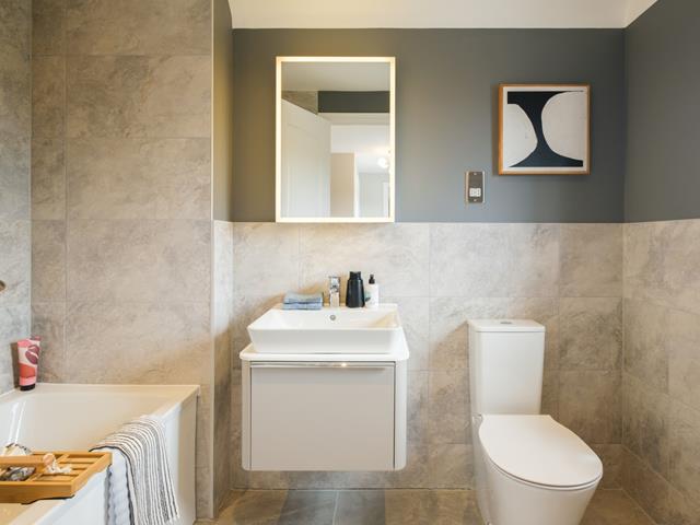 redrow-the-sunningdale-bathroom-63843